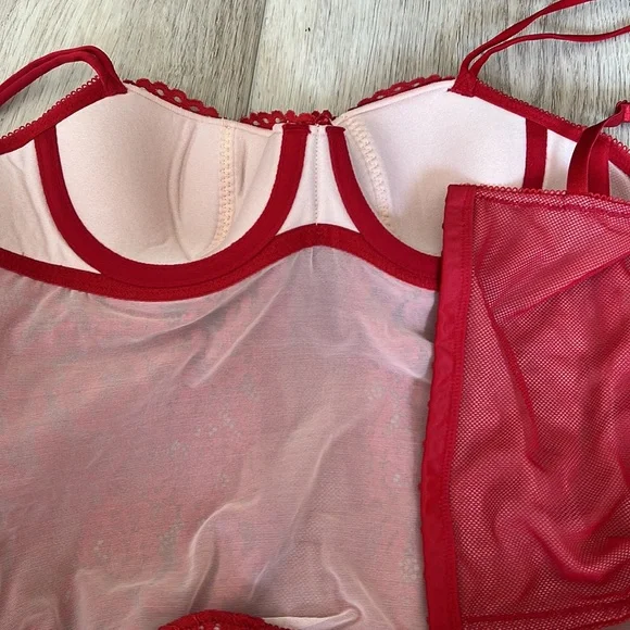 Btempt'd red corset top S - Picture 3 of 5
